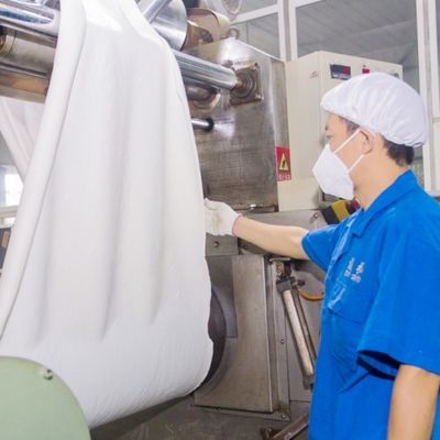 Caucho fluorado FKM curable con peróxido certificado ISO9001 para mangueras resistentes al combustible